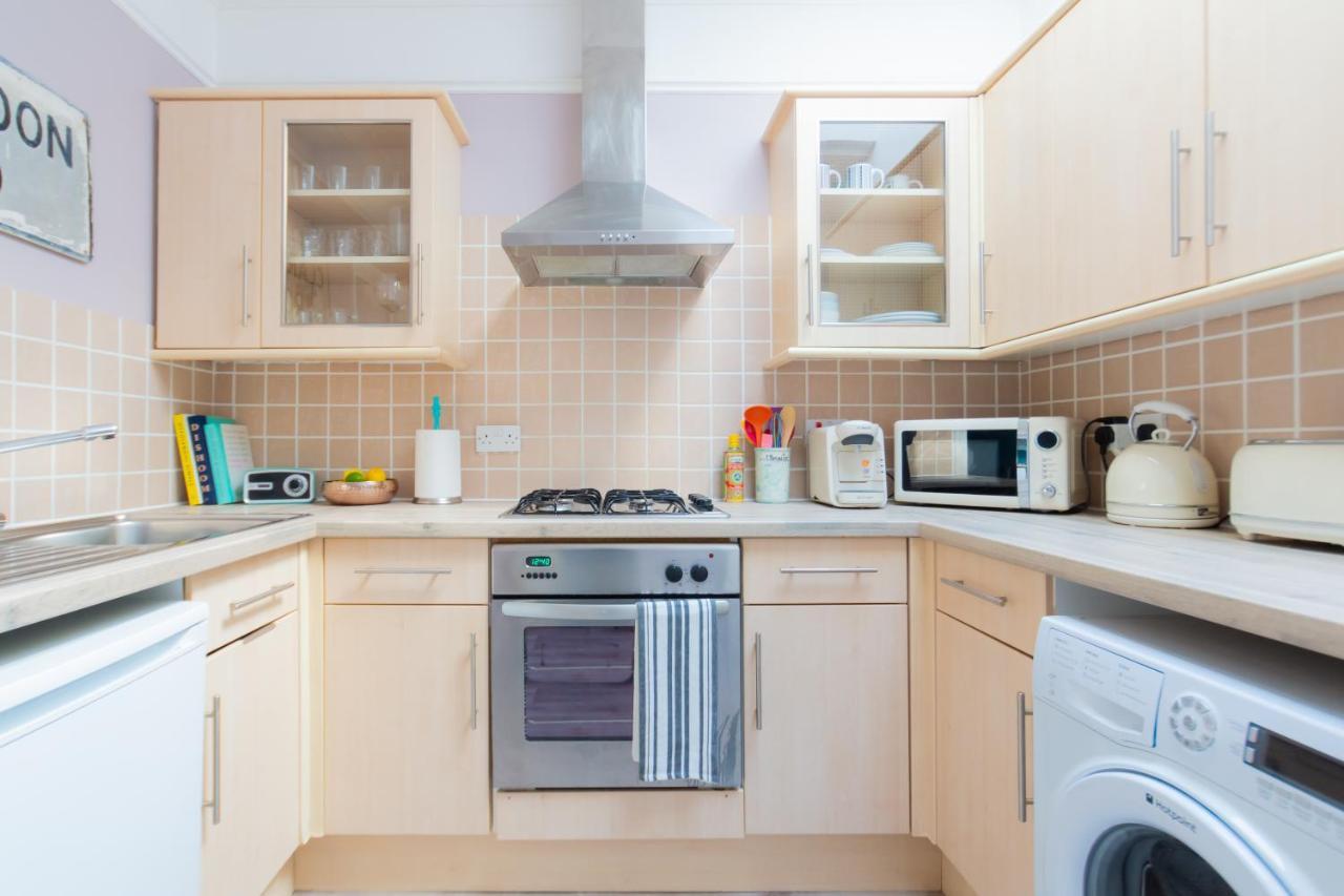 Spacious Split Level Flat In Great Location Portsmouth Extérieur photo