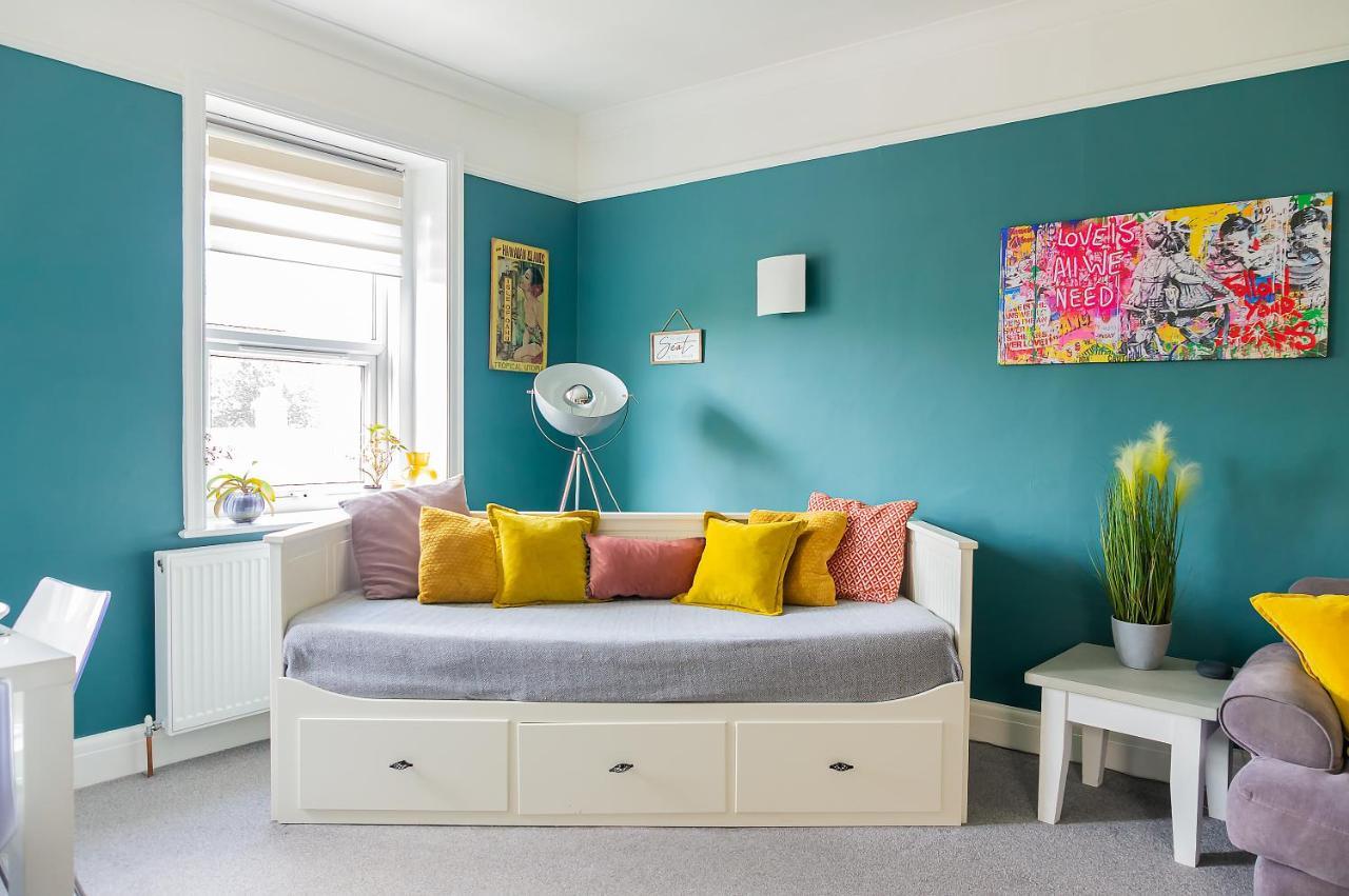 Spacious Split Level Flat In Great Location Portsmouth Extérieur photo