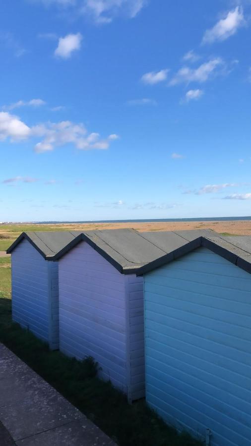Spacious Split Level Flat In Great Location Portsmouth Extérieur photo